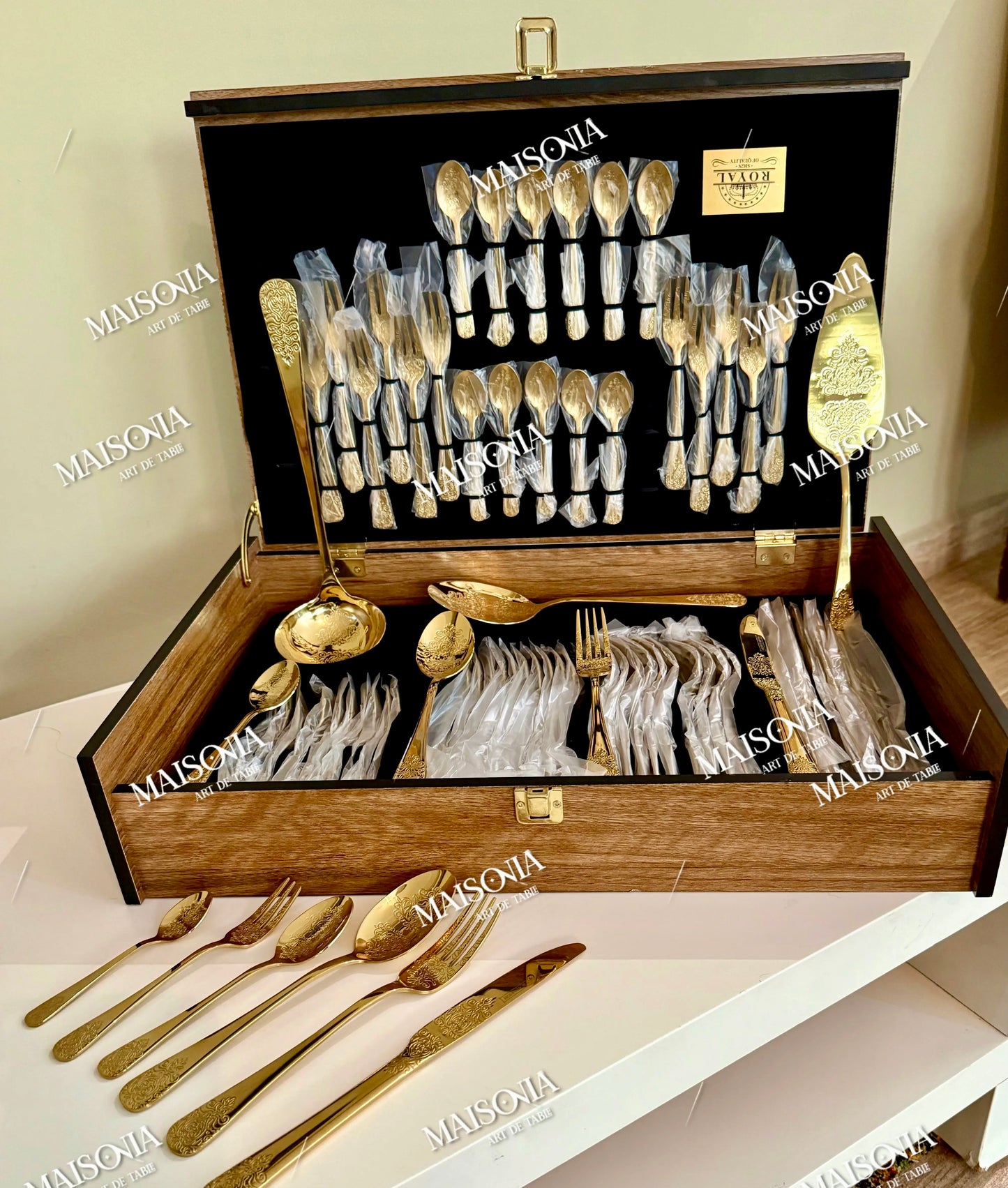 Ménagère 75 pièces