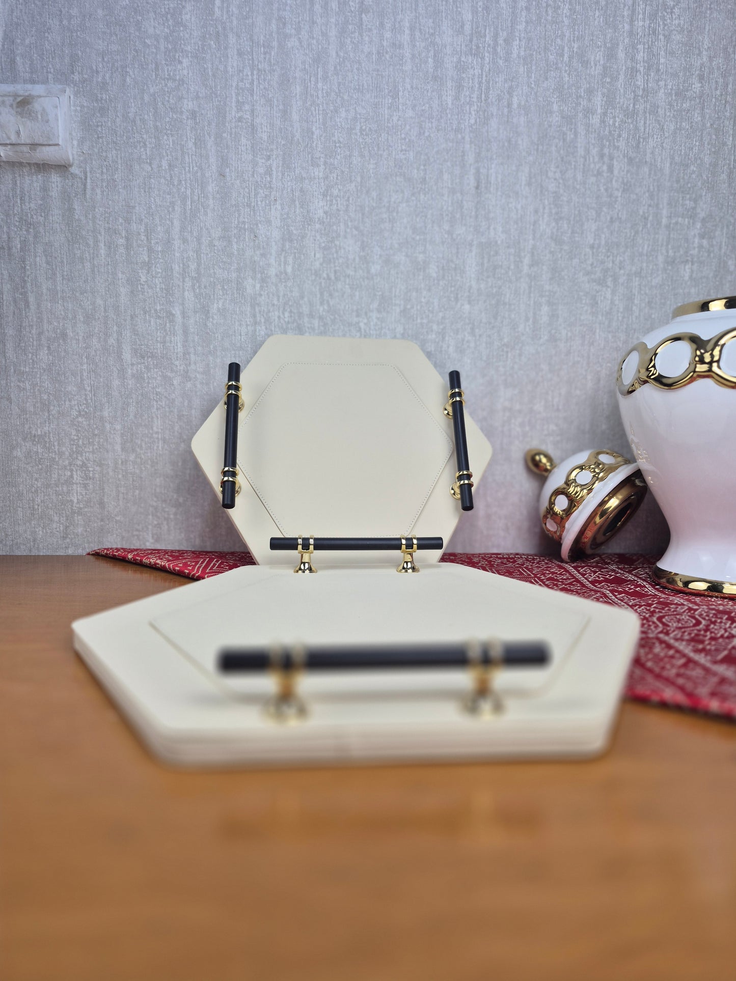 Duo de Plateaux en Cuir Simili – Art de la Table Marocain