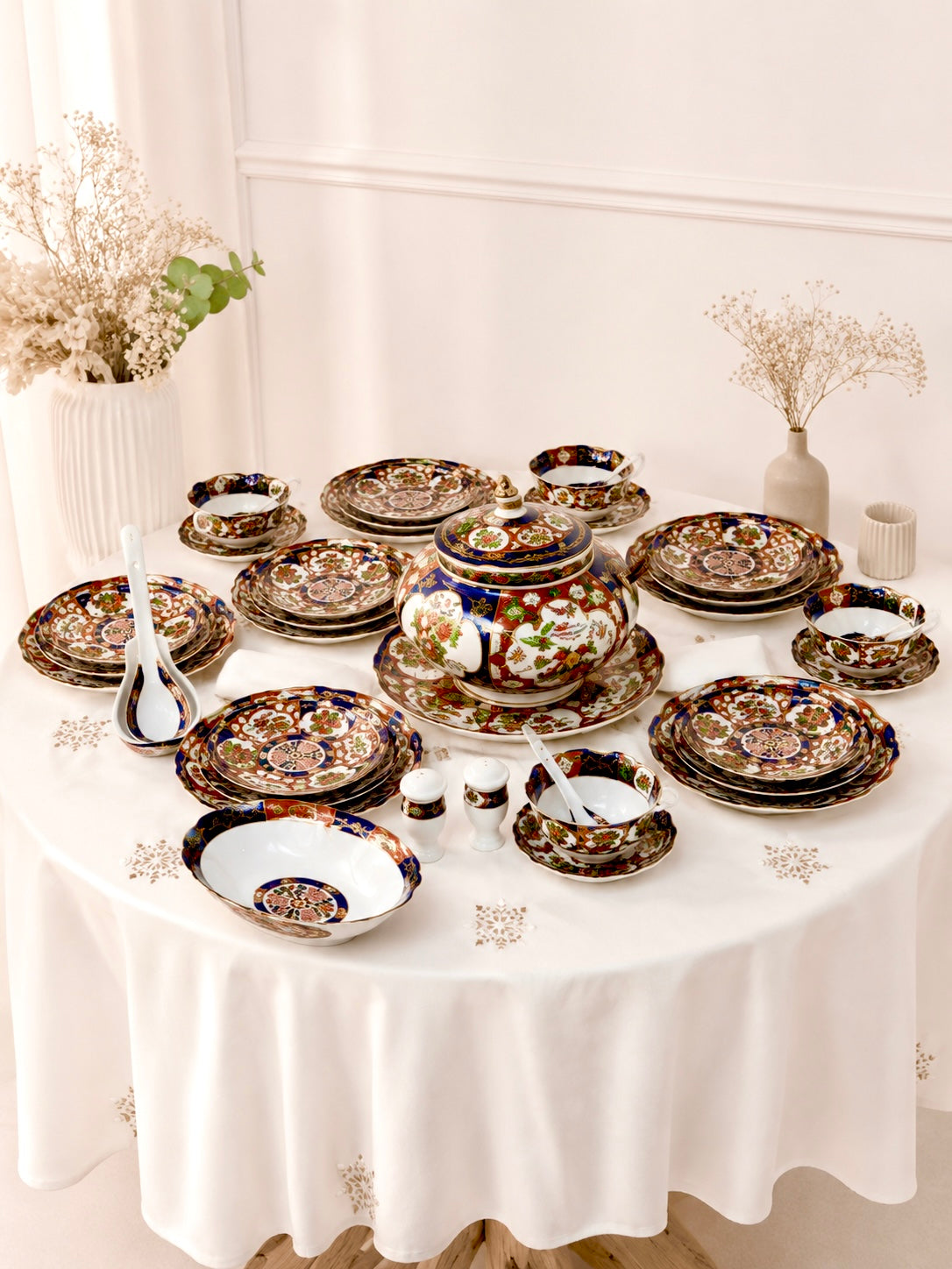 Service de table TAOUS de 46 pièces – Motif Coquille floral