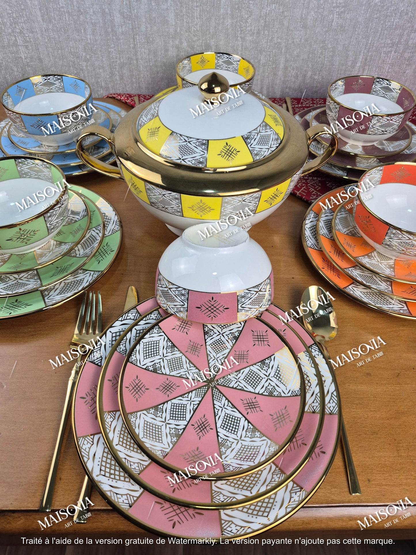 Service De Table Beldi Marocains – 25 Pieces _Motifs Traditionnels & Finition Dorée