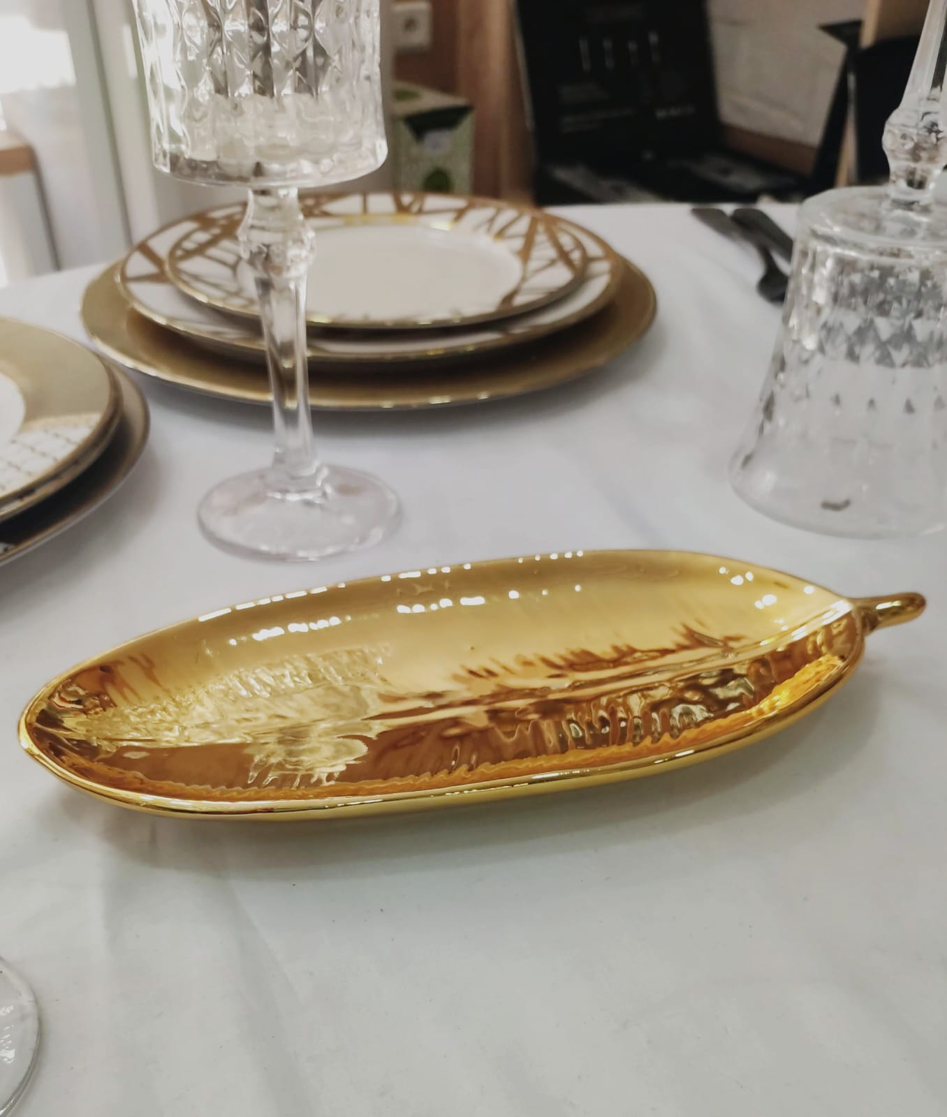 Assiette doré_ par unité