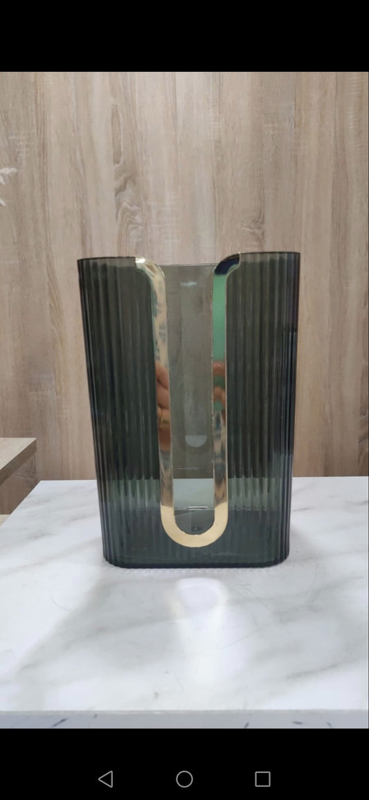 Porte mouchoir en plexiglas