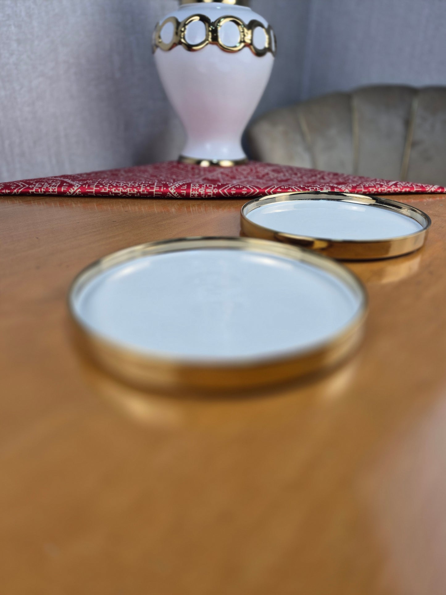 2 Assiettes blanc et Doré