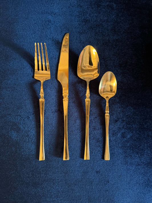 طقم أدوات مائدة مكون من 48 قطعة