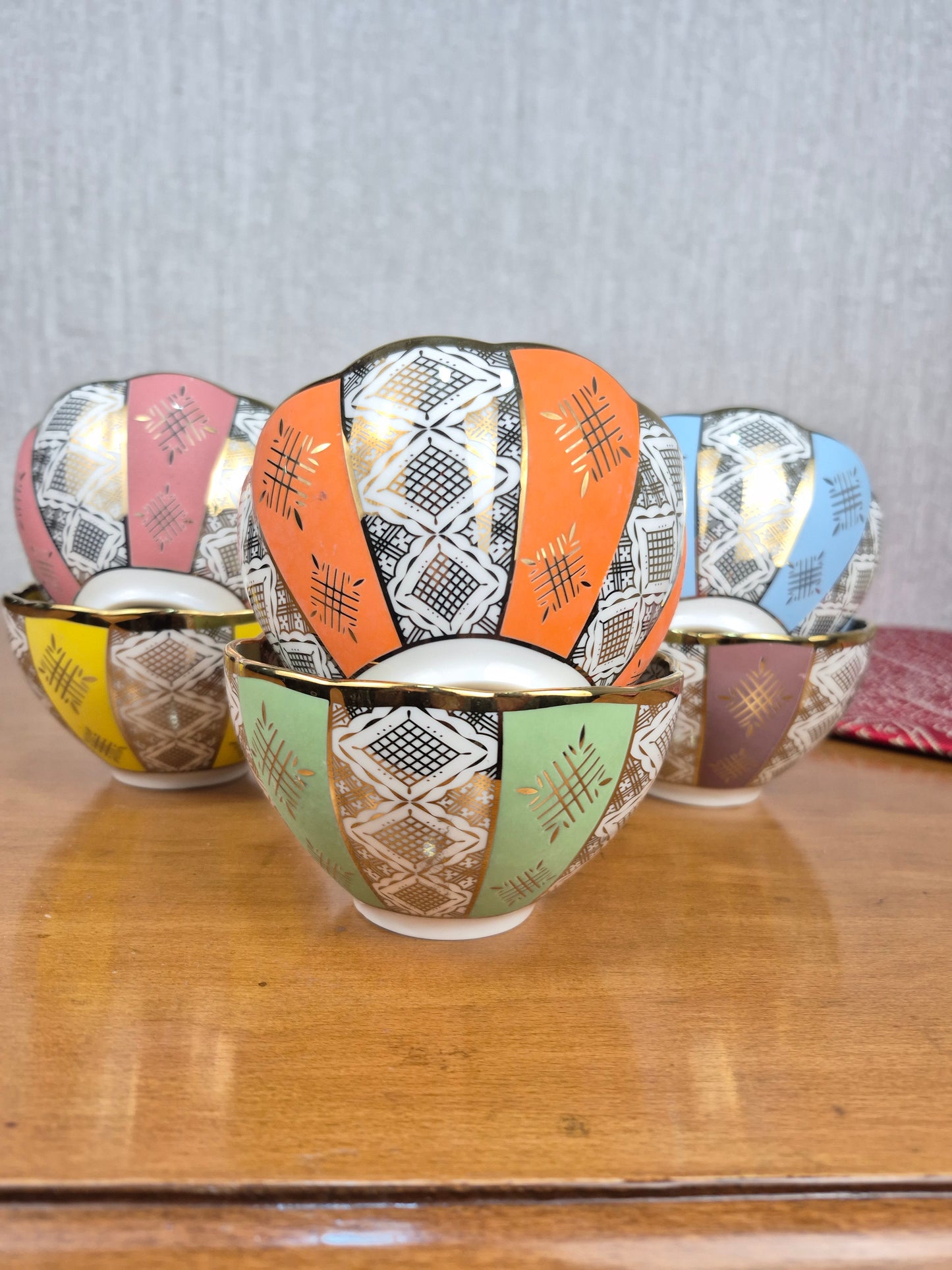 Bols Beldi Marocains Multicolores – De 15cm _ Artisanat Traditionnel & Finition Dorée