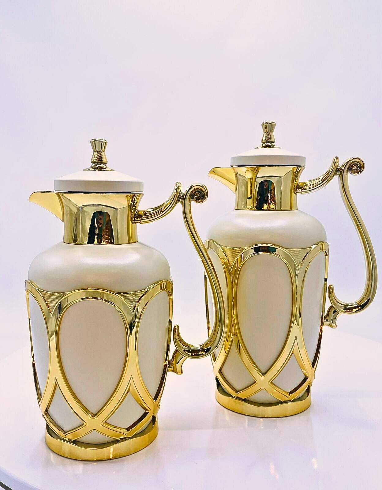 ترمس فاخر ذهبي مزدوج - تصميم ملكي - قطعتان