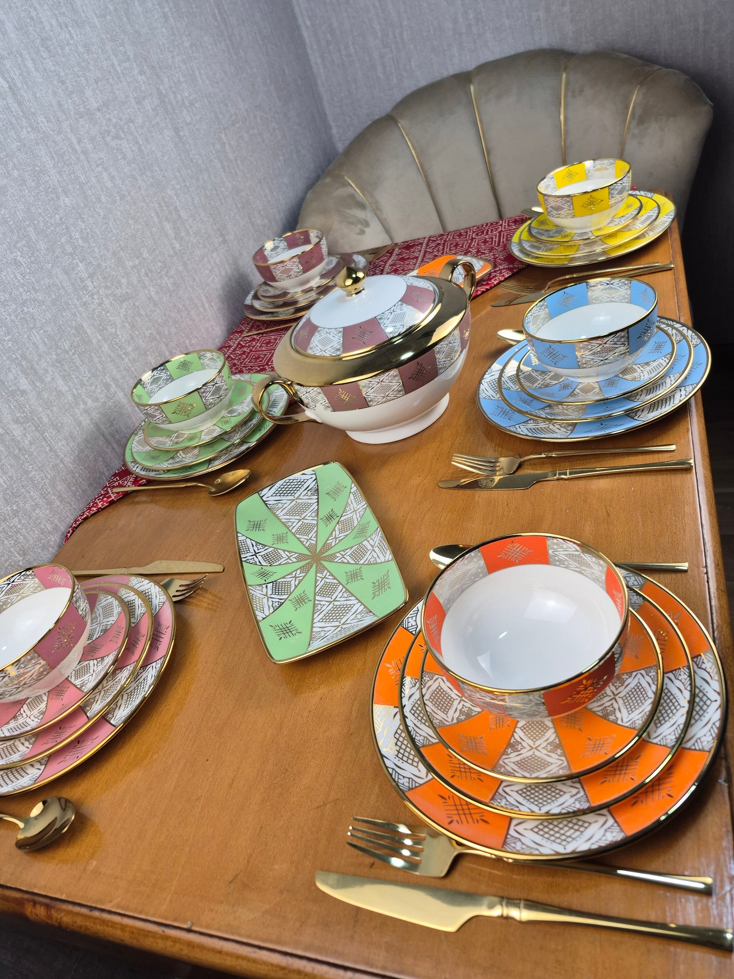 Service De Table Beldi Marocains – 25 Pieces _Motifs Traditionnels & Finition Dorée